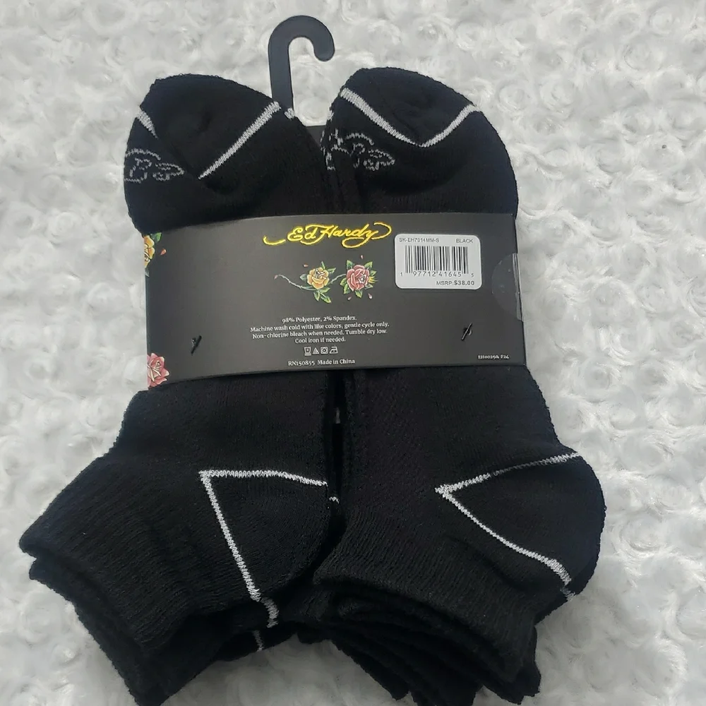 Ed Hardy Black Athletic Quarter Socks with White Trim – 8 Pair